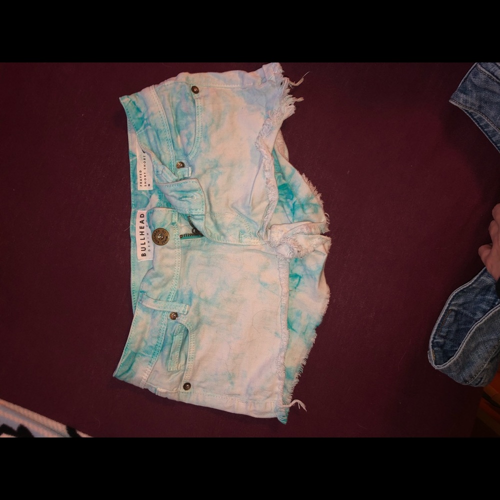 Bullhead tie dye shorts